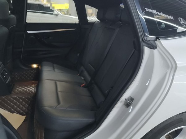 BMW 3 Series GT 2019, 61500 км, за 19308 USD - фото 17