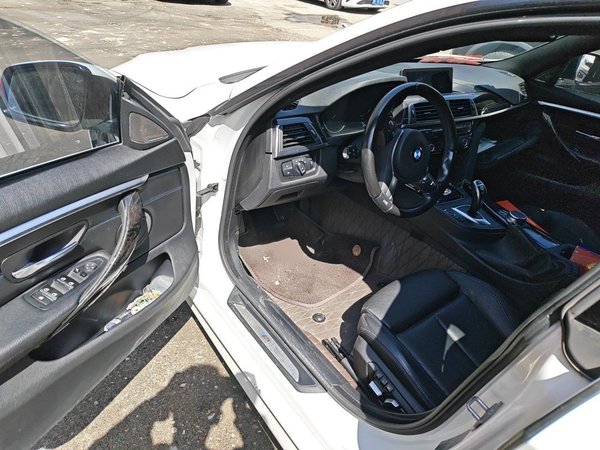 BMW 4 Series 2017, 48300 км, за 21886 USD - фото 19