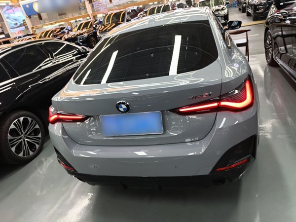 BMW 4 Series 2022, 23800 км, за 36502 USD