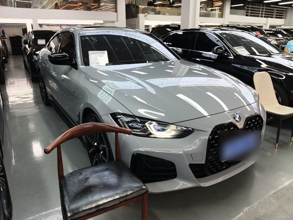 BMW 4 Series 2022, 23800 км, за 36502 USD
