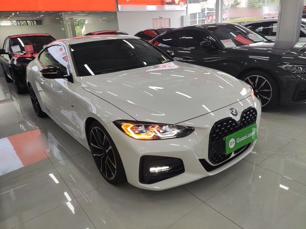 BMW 4 Series 2022, 26300 км, за 42501 USD