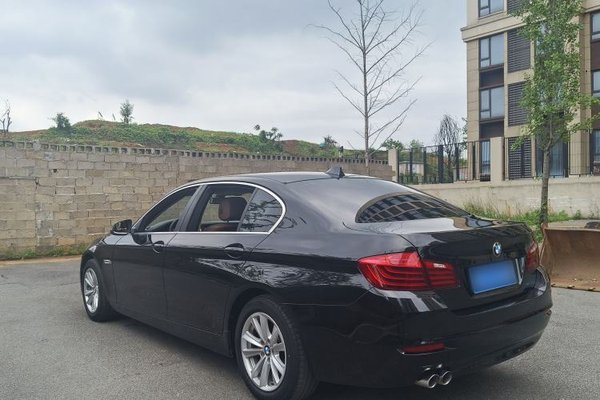 BMW 5 Series 2014, 111000 км, за 12781 USD