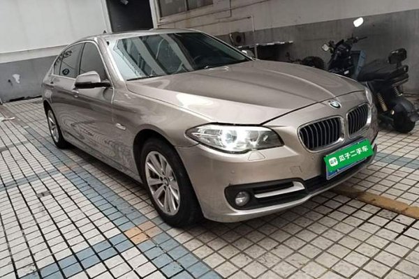 BMW 5 Series 2014, 168000 км, за 12191 USD