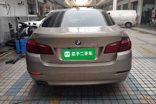 BMW 5 Series 2014, 168000 км, за 12191 USD