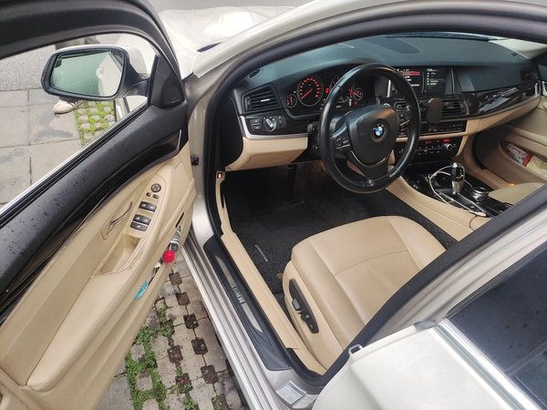 BMW 5 Series 2014, 125100 км, за 11935 USD - фото 19