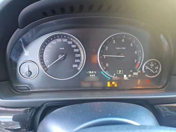 BMW 5 Series 2014 525Li Leading Model, 2014 года