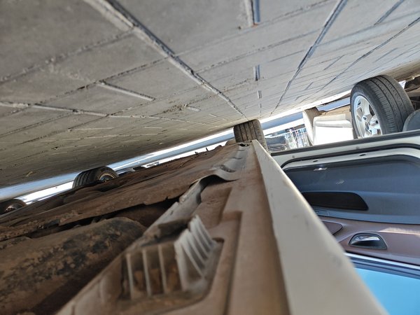 BMW 5 Series 2014, 140400 км, за 11125 USD - фото 21