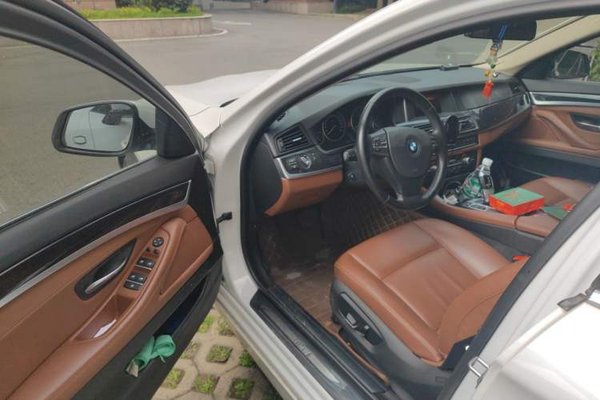 BMW 5 Series 2014, 142700 км, за 9903 USD - фото 16