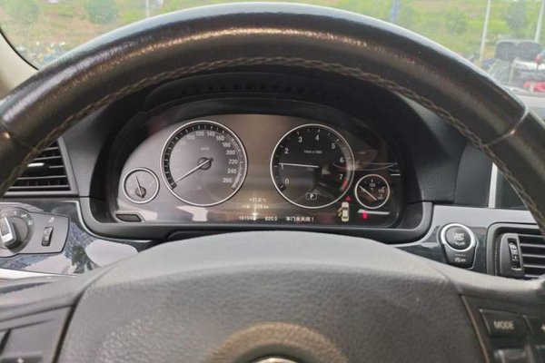BMW 5 Series 2014, 161900 км, за 8949 USD - фото 11