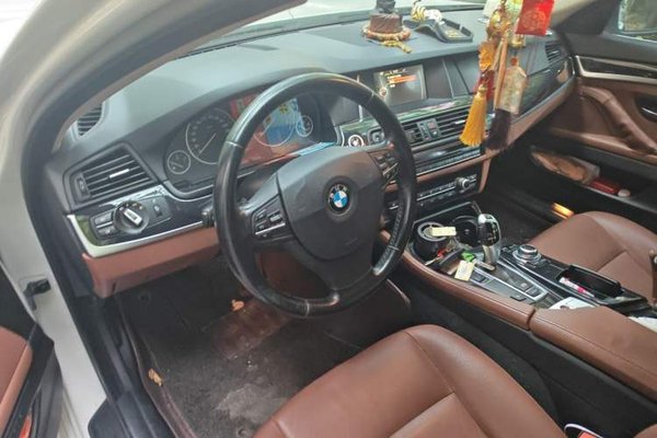 BMW 5 Series 2015, 111500 км, за 9999999 USD - фото 11