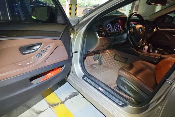 BMW 5 Series 2017, 92600 км, за 15057 USD - фото 13