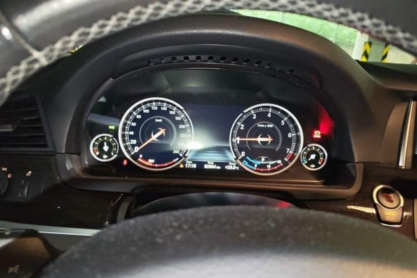 BMW 5 Series 2017, 92600 км, за 15057 USD - фото 8