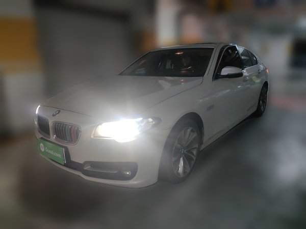 BMW 5 Series · 2017 год