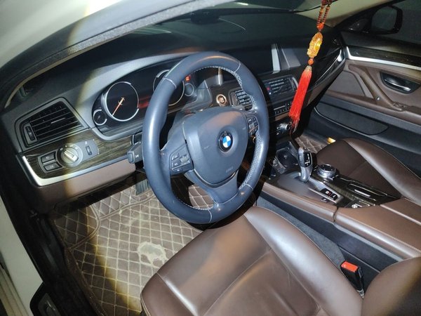 BMW 5 Series 2017, 71700 км, за 15265 USD - фото 11