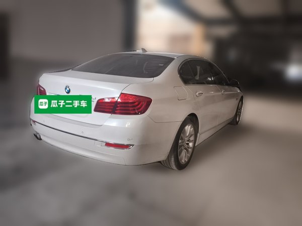 BMW 5 Series · 2017 год