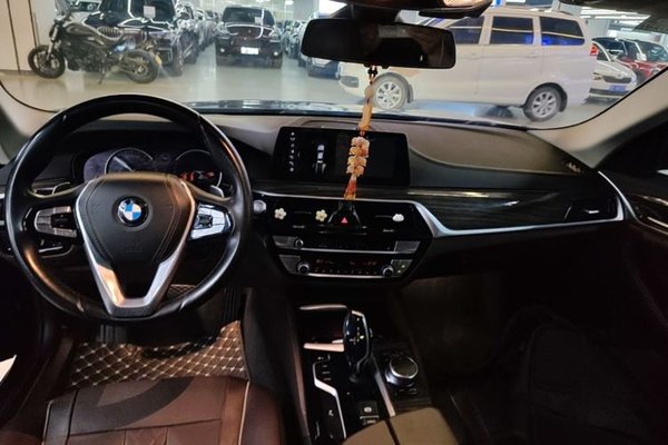 BMW 5 Series 2018, 110500 км, за 21665 USD - фото 13