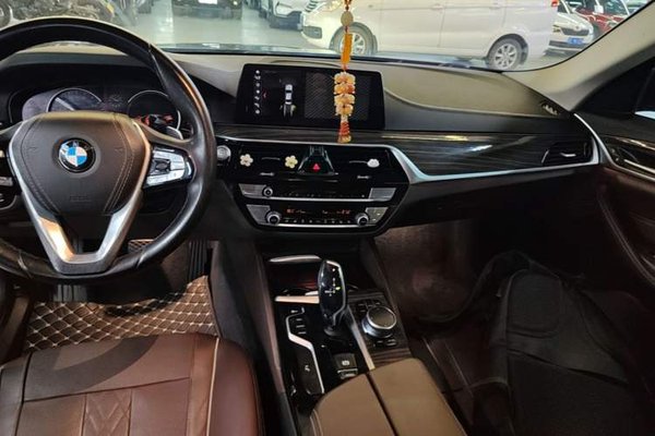 BMW 5 Series 2018, 110500 км, за 21665 USD - фото 17