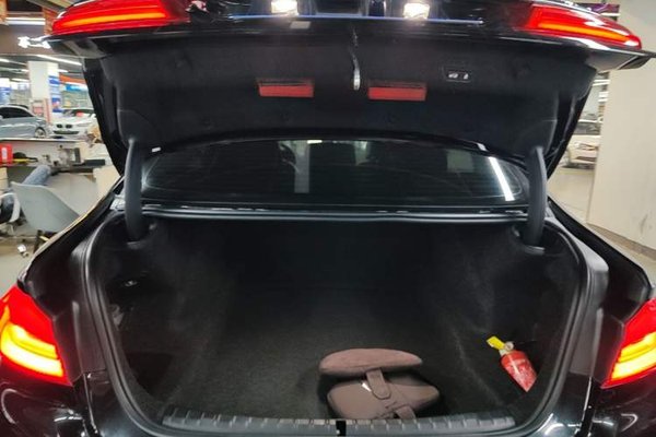 BMW 5 Series 2018, 110500 км, за 21665 USD - фото 22