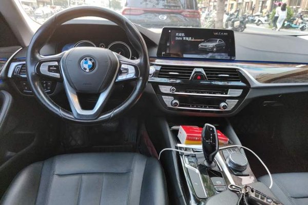 BMW 5 Series 2018, 134800 км, за 18654 USD - фото 10
