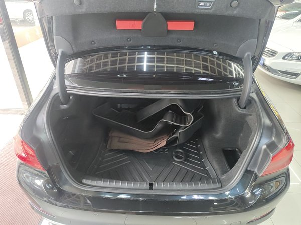 BMW 5 Series 2018, 143400 км, за 23715 USD - фото 18