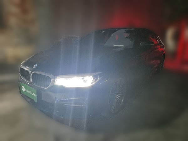 BMW 5 Series · 2018 год