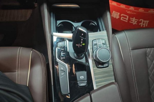 BMW 5 Series 2018, 47699 км, за 24672 USD - фото 16