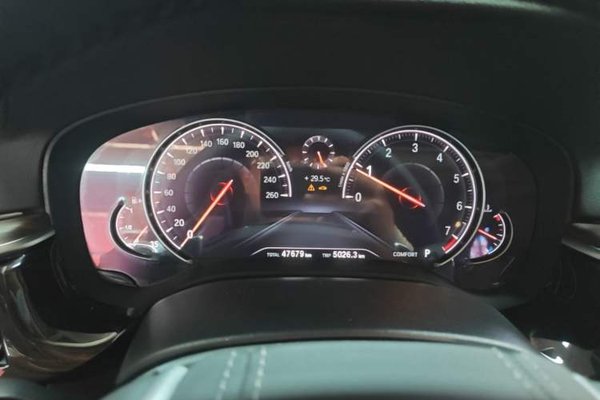 BMW 5 Series 2018, 47699 км, за 24672 USD - фото 14