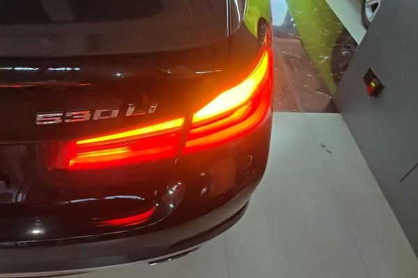 BMW 5 Series 2018, 47699 км, за 24672 USD - фото 9