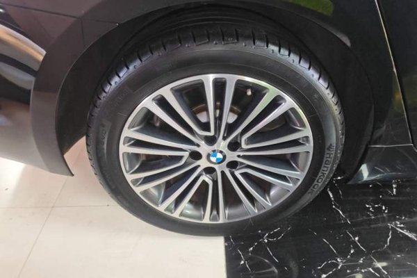 BMW 5 Series 2018, 47699 км, за 24672 USD - фото 11