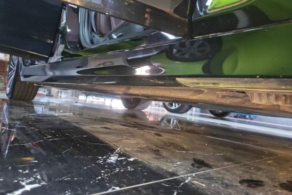 BMW 5 Series 2018, 47699 км, за 24672 USD - фото 26