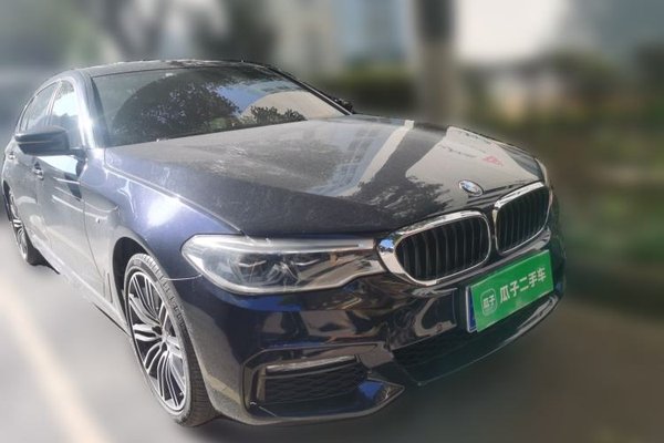 BMW 5 Series 2018, 72100 км, за 22325 USD