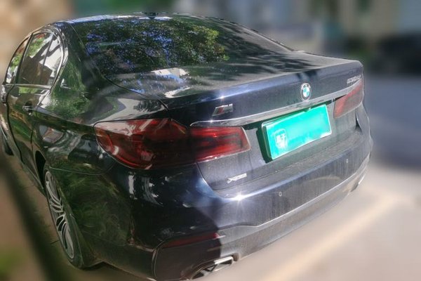 BMW 5 Series 2018, 72100 км, за 22325 USD