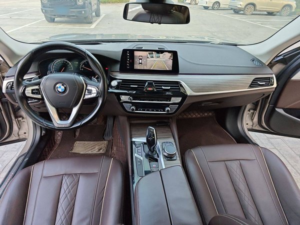 BMW 5 Series 2018, 156300 км, за 22469 USD - фото 12