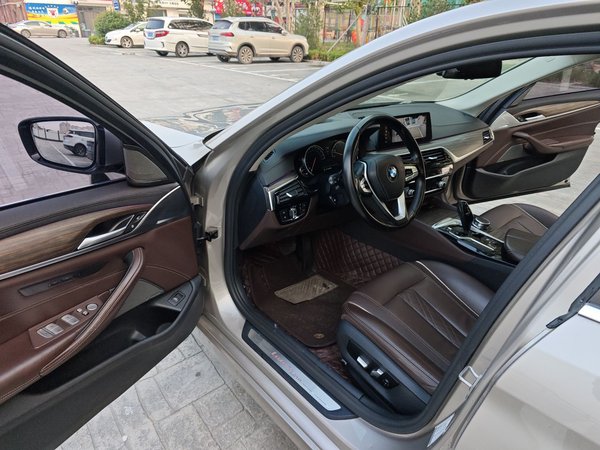 BMW 5 Series 2018, 156300 км, за 22469 USD - фото 13