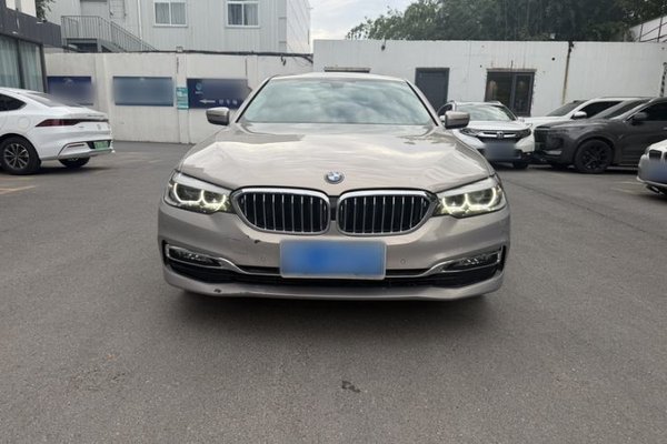 BMW 5 Series 2018, 145500 км, за 19138 USD