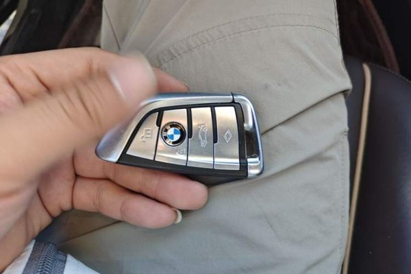 BMW 5 Series 2018, 139500 км, за 19874 USD - фото 20