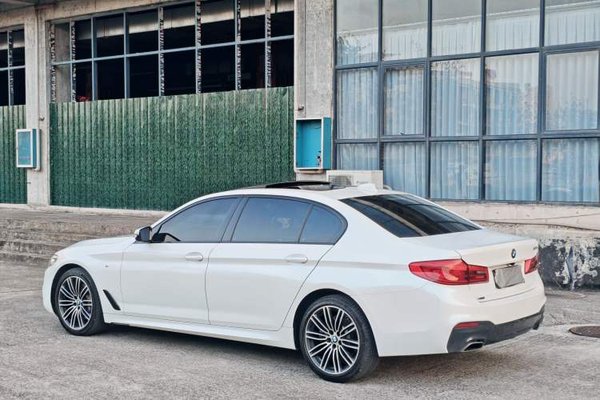 BMW 5 Series 2018, 156700 км, за 20791 USD - фото 8