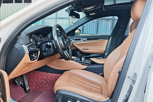BMW 5 Series 2018, 156700 км, за 20791 USD - фото 14