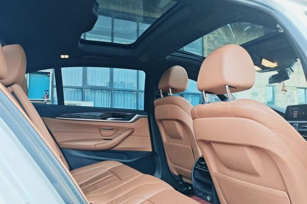 BMW 5 Series 2018, 156700 км, за 20791 USD - фото 23