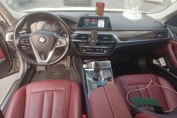 BMW 5 Series 2018, 87400 км, за 20206 USD - фото 10