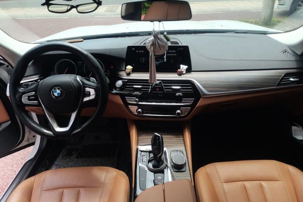 BMW 5 Series 2018, 94600 км, за 21195 USD - фото 9