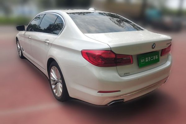 BMW 5 Series 2018, 94600 км, за 21195 USD