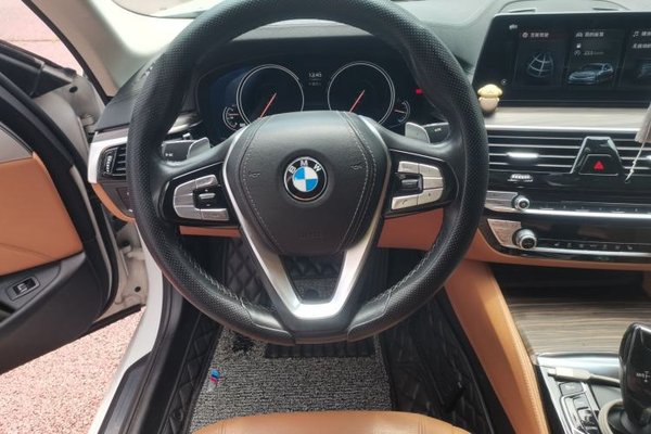 BMW 5 Series 2018, 94600 км, за 21195 USD - фото 10
