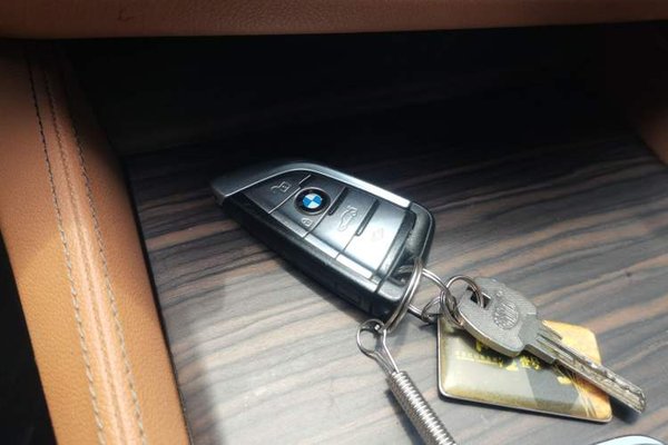 BMW 5 Series 2018, 94600 км, за 21195 USD - фото 20