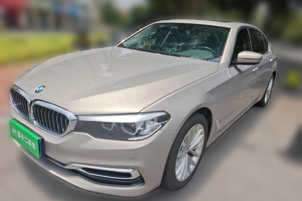 BMW 5 Series · 2018 год