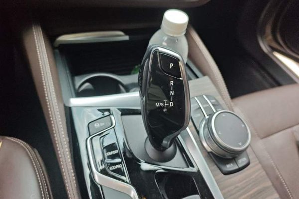 BMW 5 Series 2018, 100600 км, за 21762 USD - фото 11