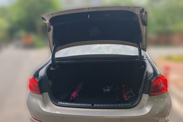 BMW 5 Series 2018, 100600 км, за 21762 USD - фото 16
