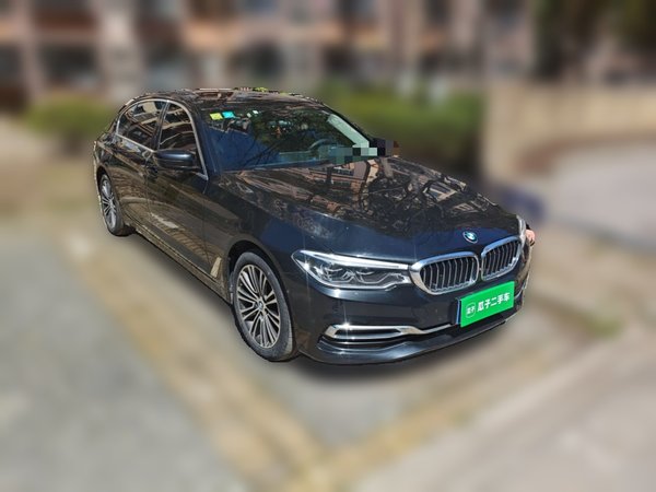 BMW 5 Series 2019, 63000 км, за 30975 USD