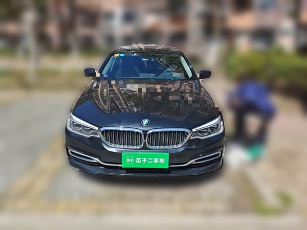 BMW 5 Series 2019, 63000 км, за 30975 USD