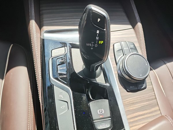 BMW 5 Series 2019, 63000 км, за 30975 USD - фото 13